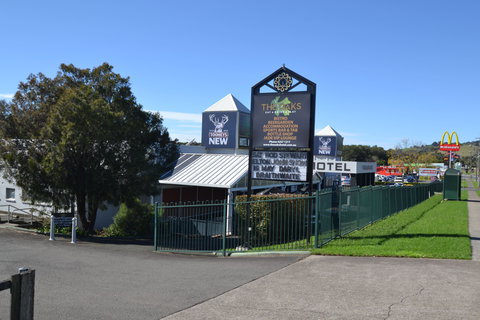 The Oaks Hotel Motel - Accommodation Australia 0