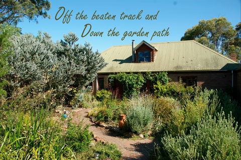 Wind Song Bed And Breakfast - Local Tourism 0