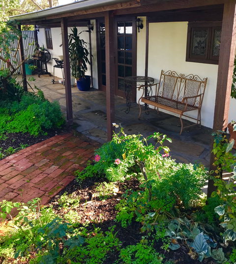 3 Divas Accommodation - The Moscato Cottage - Accommodation Australia 0