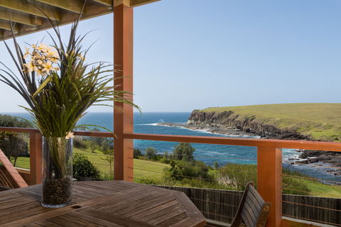 Absolute Oceanfront Cottage - Accommodation Australia 0