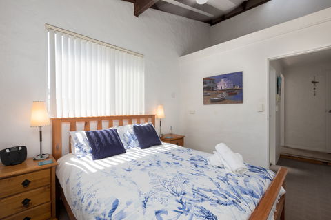 Absolute Oceanfront Cottage - Accommodation Australia 1