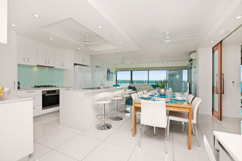 Beachlife Sea Spray Apartment - Accommodation Australia 1