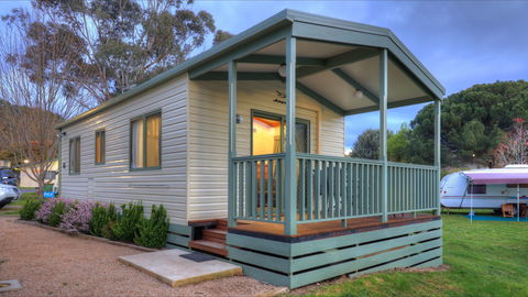 Beechworth Lake Sambell Caravan Park - Local Tourism 1