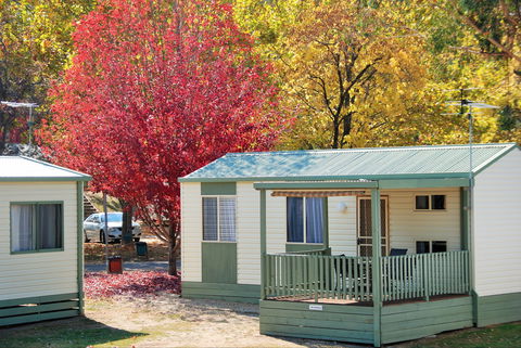 Beechworth Lake Sambell Caravan Park - Local Tourism 2
