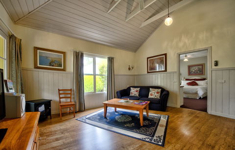 Bendigo Cottages Bed And Breakfast - Local Tourism 1
