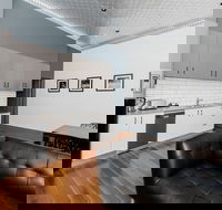 Bespoke on Main - Local Tourism