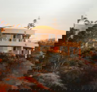 Cliff House Beachfront Villas - Accommodation Australia