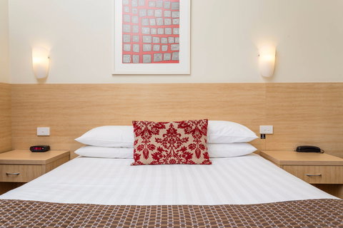 Club Motel And Apartments - Local Tourism 0