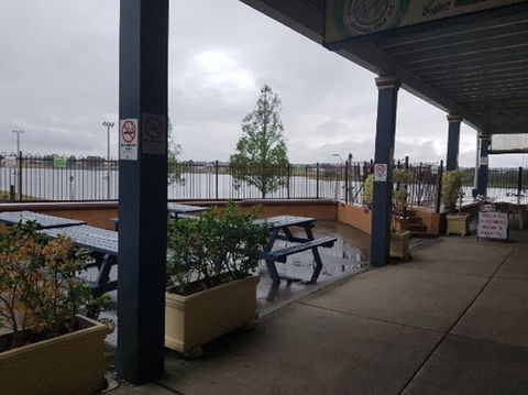 Crown Hotel Motel - Local Tourism 1