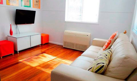 Ella May Holiday Flats - Accommodation Australia 0