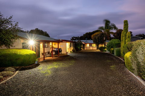 Ficifolia Lodge Kangaroo Island - Local Tourism 0