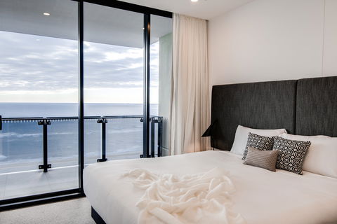 Iconic Kirra Beach Resort - Accommodation Australia 0
