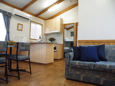 Lake Hamilton Motor Village And Caravan Park - Accommodation Australia 1