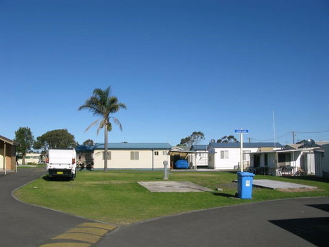 Lake Windemere Caravan Park - Local Tourism 1