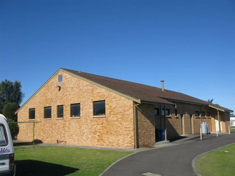 Lake Windemere Caravan Park - Local Tourism 2