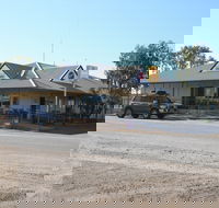 Lyndhurst Hotel Roadhouse Motel  Caravan Park - Accommodation Australia