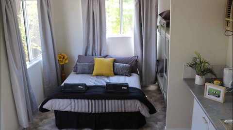 Mataranka Roadhouse And Cabins - Australia Shopping 2