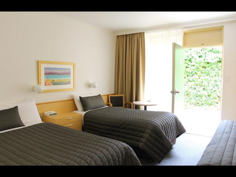 Mid City Motor Inn - Accommodation Australia 1