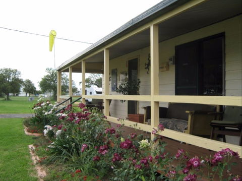 Narromine Aerodrome Tourist Park And Motel - Local Tourism 0
