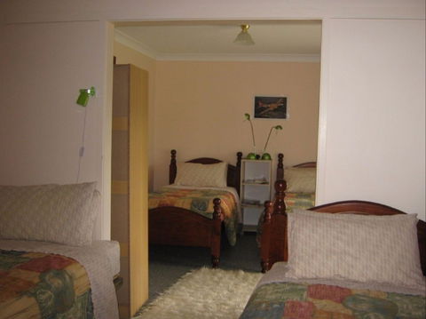 Narromine Aerodrome Tourist Park And Motel - Local Tourism 1