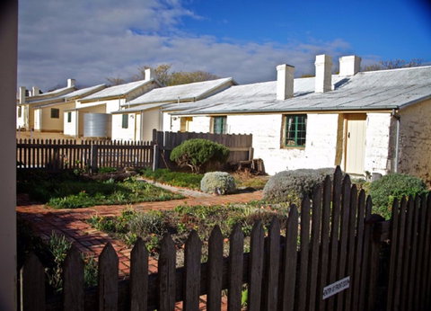 Paxton Square Cottages - Accommodation Australia 1