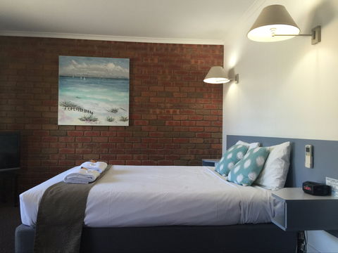 Port Campbell Motor Inn - Local Tourism 2