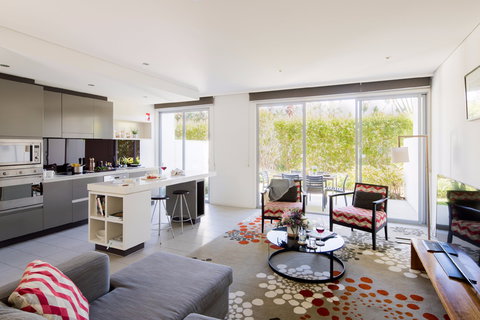 Pullman Magenta Shores Resort - Bed n Breakfasts 0