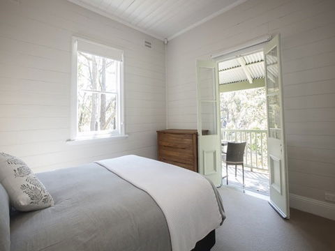 Reids Flat Cottage - Accommodation Australia 1