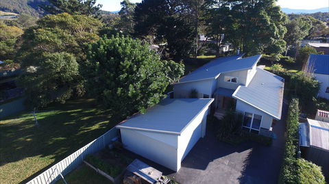 Renown House - Accommodation Australia 0