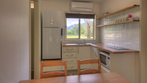 Restaway Holiday Units - Local Tourism 2