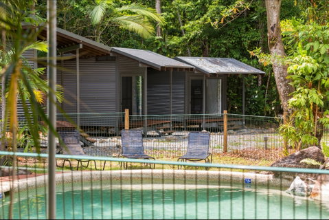 Safari Lodge - Accommodation Australia 0