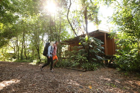 Samurai Beach Bungalows Port Stephens YHA - Local Tourism 1
