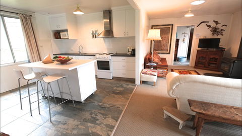 Sisters Beach House - Accommodation Australia 0