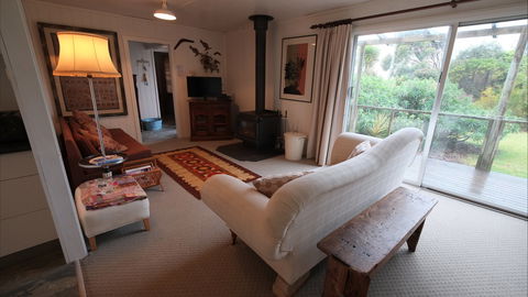 Sisters Beach House - Accommodation Australia 2