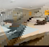 South Pacific Apartments - Local Tourism