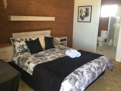 Star Hotel Accommodation - Local Tourism 0