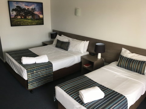 Sugar Country Motor Inn - Accommodation Australia 0
