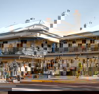 The Family Hotel Maitland - Australia Shopping