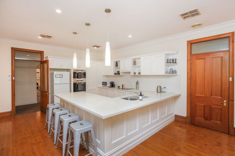 The Hills House At Hahndorf - Local Tourism 1