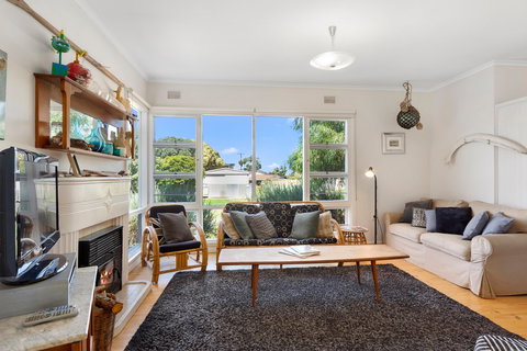 The Cutting - Bed n Breakfasts 1