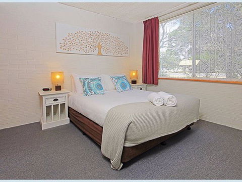 The Lodge Broulee - Accommodation Australia 0