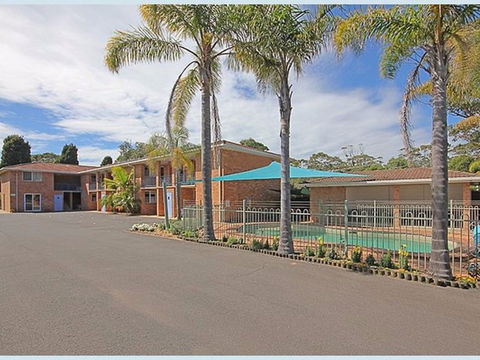 The Lodge Broulee - Accommodation Australia 1