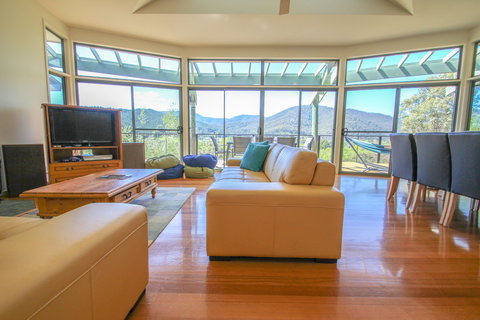 Top Deck - Accommodation Australia 2