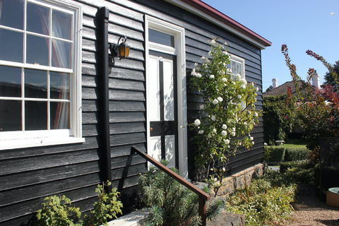 Alice's Cottages - Accommodation Australia 1