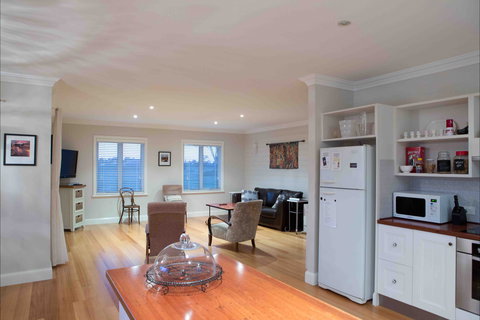 Aurelias Farm Bed And Breakfast - Bed n Breakfasts 2