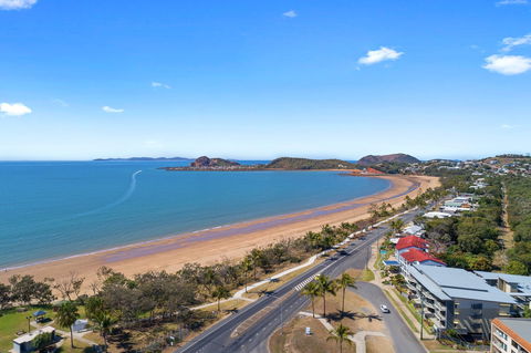 Beaches On Lammermoor Apartments - Accommodation Australia 2