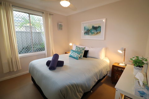 Beachside Cottage At Blacksmiths - Local Tourism 2