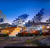 Blue  Cliff Retreat - Accommodation Australia