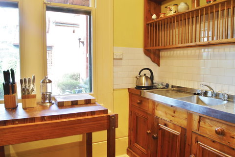 Buxton Manor - Garden And Loft Apartment - Australia Shopping 2