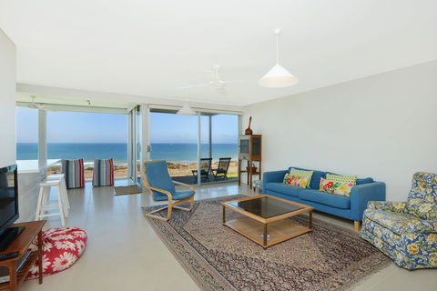 Chiton On The Rocks - Breathtaking Panoramic Coastal Views - Accommodation Australia 2